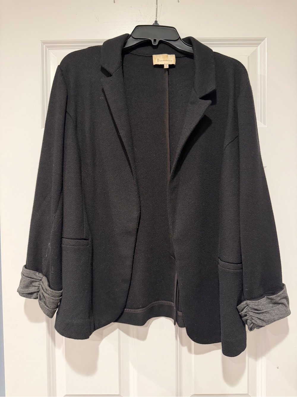 Skies Are Blue Black Open-Front Blazer with Rolled Cuffs